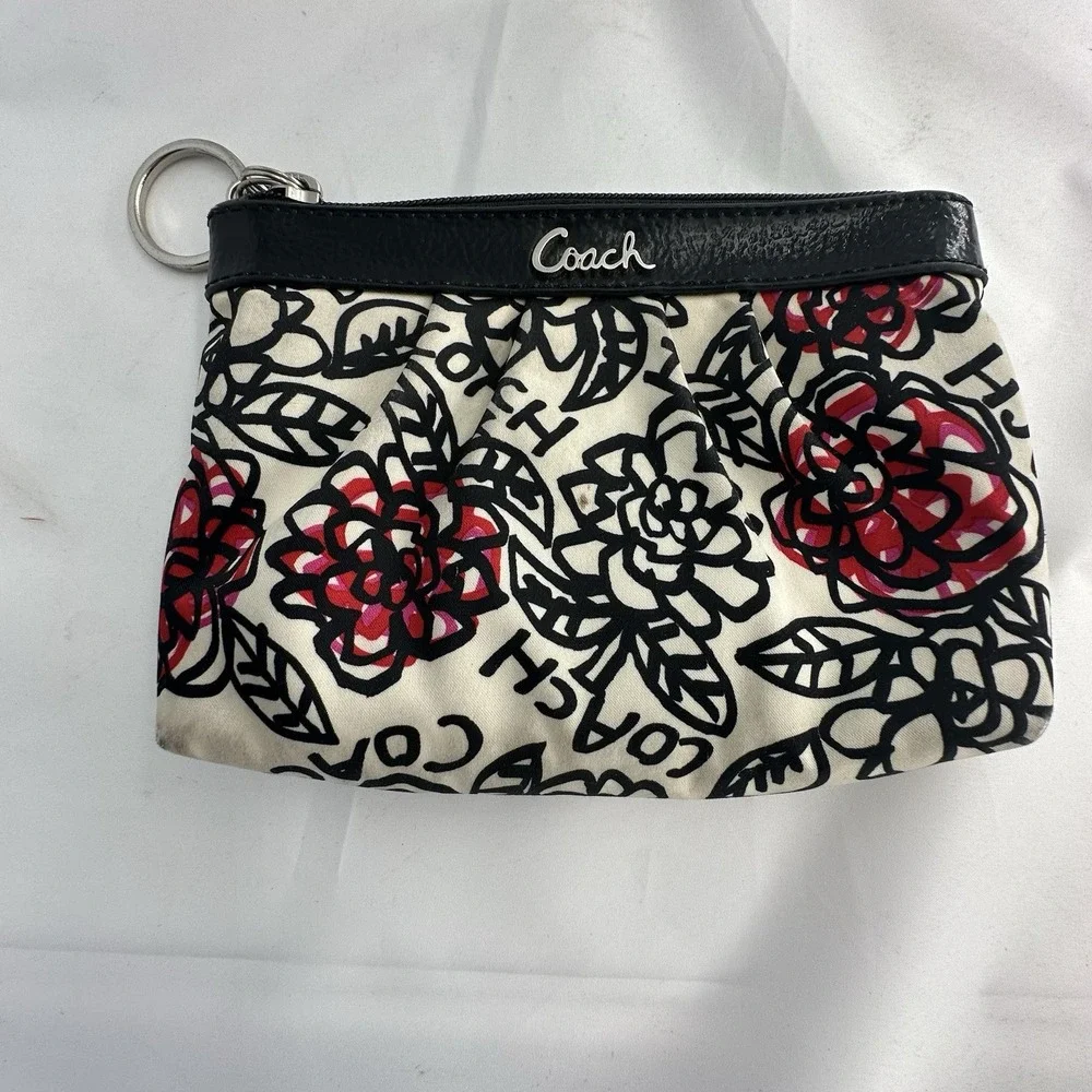 Coach Poppy Daisy Graffiti Wristlet Wallet Pouch Pink Lining